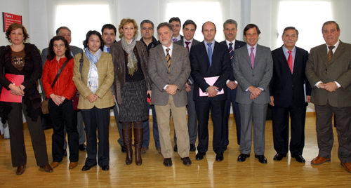 Alcaldes y potavoces del PP del entorno del aeropuerto de Madrid-Barajas reunidos para mostrar su oposicin a la modificacin de la Ley de Navegacin Area (8 Febrero 2010)